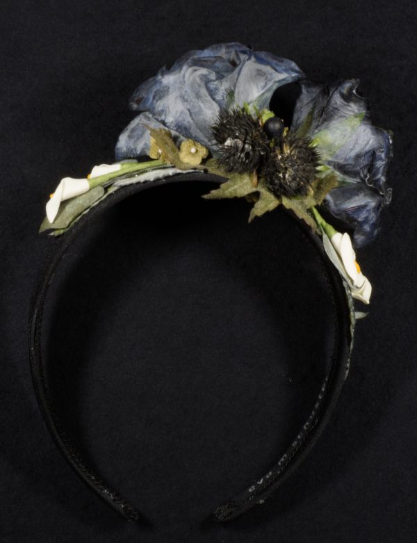 Haarreif mit schwarzen Blüten und kleinen Calla – Bild 2