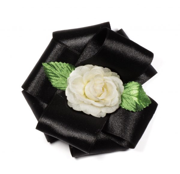 Brosche mit Vintage Seidenrose