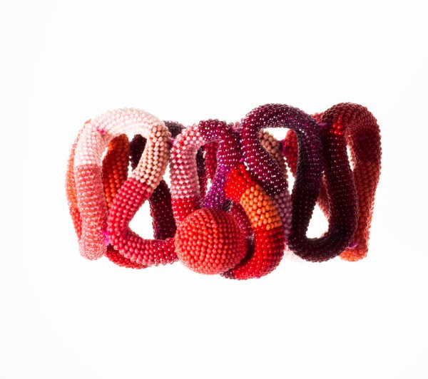 Armband in Orange-, Rosa- und Rottönen – Bild 2